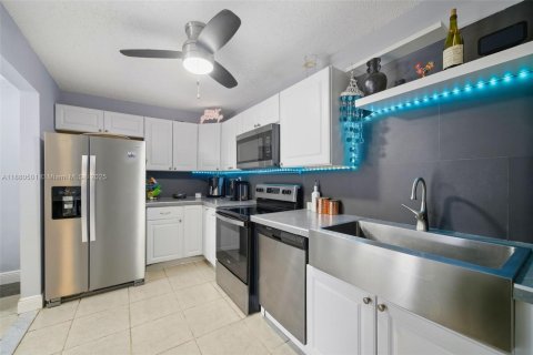 Copropriété à vendre à North Miami, Floride: 2 chambres, 83.15 m2 № 1978412 - photo 5