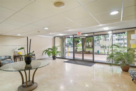 Copropriété à vendre à North Miami, Floride: 2 chambres, 83.15 m2 № 1978412 - photo 22