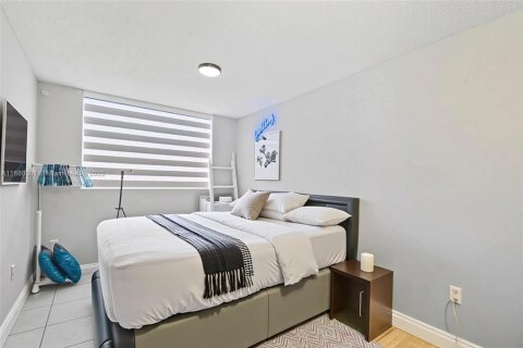 Copropriété à vendre à North Miami, Floride: 2 chambres, 83.15 m2 № 1978412 - photo 13