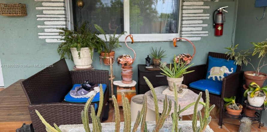 Casa en Fort Lauderdale, Florida 1 dormitorio, 319.77 m2 № 1922073