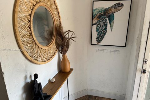 Casa en alquiler en Fort Lauderdale, Florida, 1 dormitorio, 319.77 m2 № 1922073 - foto 5