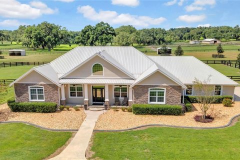 Villa ou maison à vendre à Ocala, Floride: 4 chambres, 260.5 m2 № 1548162 - photo 1