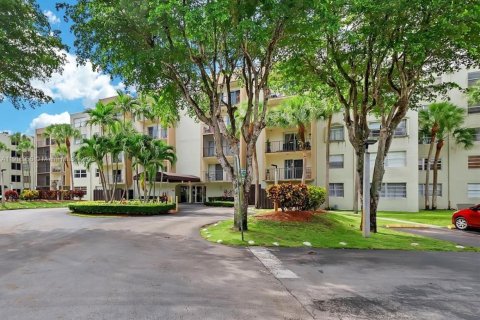 Снять в аренду кондоминиум в Майами, Флорида 3 спальни, 112.04м2, № 1973359 - фото 22