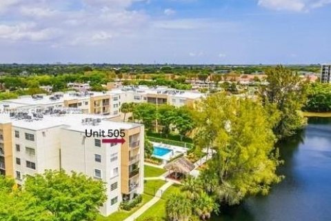 Снять в аренду кондоминиум в Майами, Флорида 3 спальни, 112.04м2, № 1973359 - фото 20