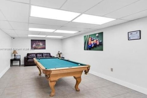 Снять в аренду кондоминиум в Майами, Флорида 3 спальни, 112.04м2, № 1973359 - фото 30