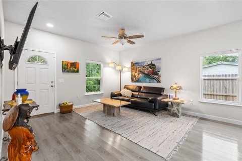 House in Alachua, Florida 3 bedrooms, 128.58 sq.m. № 1777217 - photo 6