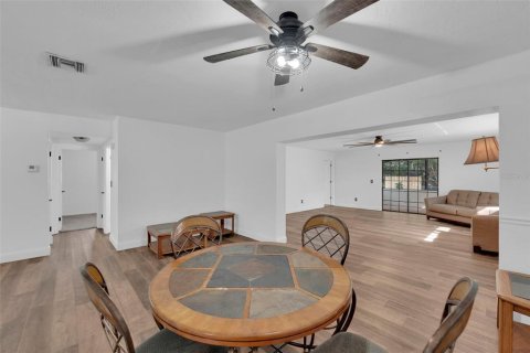House in Fort Myers, Florida 3 bedrooms, 154.68 sq.m. № 1886166 - photo 22