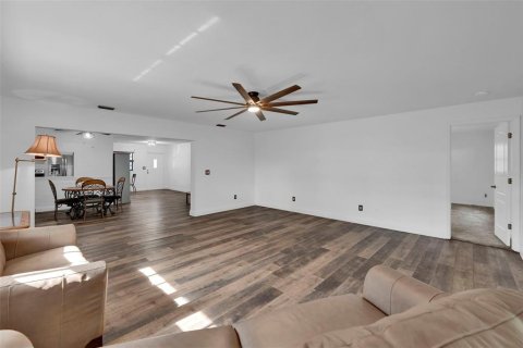 House in Fort Myers, Florida 3 bedrooms, 154.68 sq.m. № 1886166 - photo 25