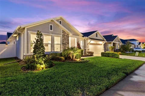 House in Wesley Chapel, Florida 4 bedrooms, 280.47 sq.m. № 1816545 - photo 2