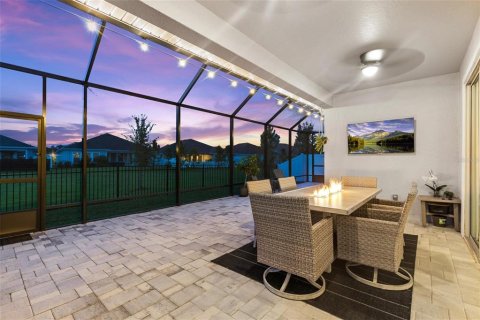 House in Wesley Chapel, Florida 4 bedrooms, 280.47 sq.m. № 1816545 - photo 6