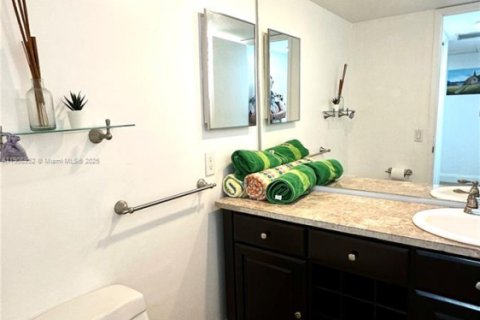 Condominio en venta en Pompano Beach, Florida, 1 dormitorio, 83.61 m2 № 1964720 - foto 6