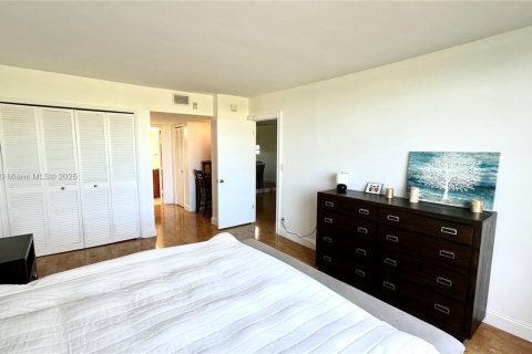 Condominio en venta en Pompano Beach, Florida, 1 dormitorio, 83.61 m2 № 1964720 - foto 16