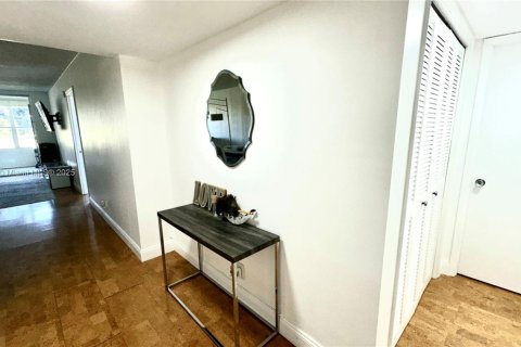 Condominio en venta en Pompano Beach, Florida, 1 dormitorio, 83.61 m2 № 1964720 - foto 24