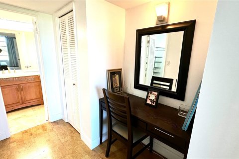 Condominio en venta en Pompano Beach, Florida, 1 dormitorio, 83.61 m2 № 1964720 - foto 19