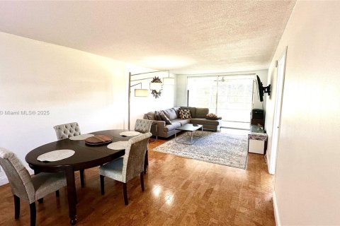 Condominio en venta en Pompano Beach, Florida, 1 dormitorio, 83.61 m2 № 1964720 - foto 8