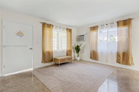 Casa en alquiler en Hallandale Beach, Florida, 2 dormitorios, 93.65 m2 № 2048382 - foto 7