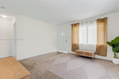 Casa en alquiler en Hallandale Beach, Florida, 2 dormitorios, 93.65 m2 № 2048382 - foto 9
