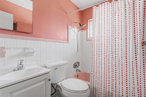 Casa en alquiler en Hallandale Beach, Florida, 2 dormitorios, 93.65 m2 № 2048382 - foto 23