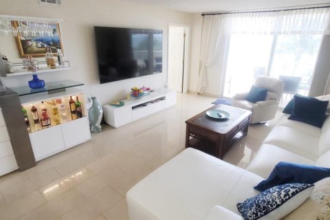 Copropriété à louer à Hillsboro Beach, Floride: 2 chambres, 92.9 m2 № 2181999 - photo 6
