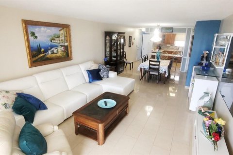 Copropriété à louer à Hillsboro Beach, Floride: 2 chambres, 92.9 m2 № 2181999 - photo 7