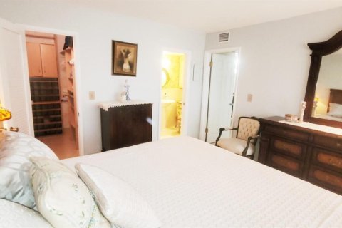 Copropriété à louer à Hillsboro Beach, Floride: 2 chambres, 92.9 m2 № 2181999 - photo 11