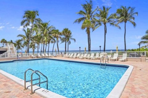 Copropriété à louer à Hillsboro Beach, Floride: 2 chambres, 92.9 m2 № 2181999 - photo 15
