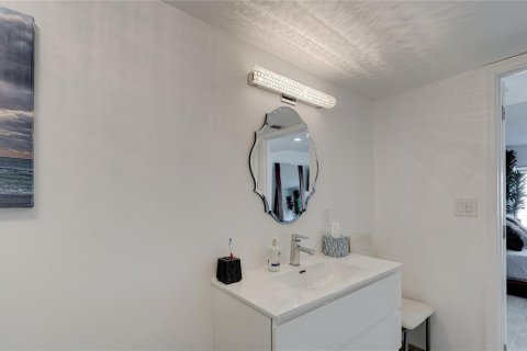 Copropriété à vendre à Fort Lauderdale, Floride: 2 chambres, 133.31 m2 № 2242882 - photo 25