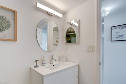 Copropriété à vendre à Fort Lauderdale, Floride: 2 chambres, 133.31 m2 № 2242882 - photo 30