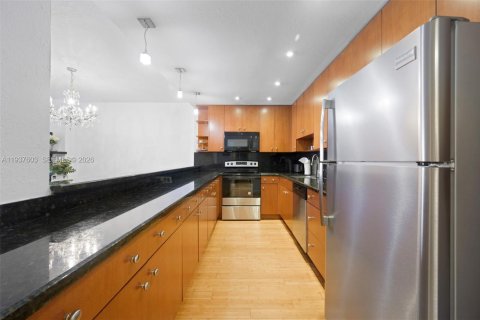 Снять в аренду кондоминиум в Санни-Айлс-Бич, Флорида 1 спальня, 93.37м2, № 2002383 - фото 9