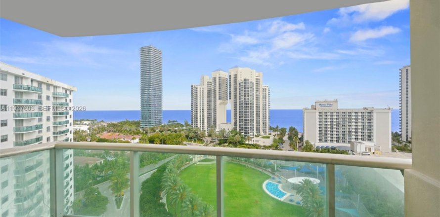 Кондоминиум с 1 спальней в Санни-Айлс-Бич, Флорида № 2002383