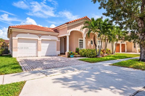 Casa en Miami, Florida 3 dormitorios, 215.53 m2 № 2381894