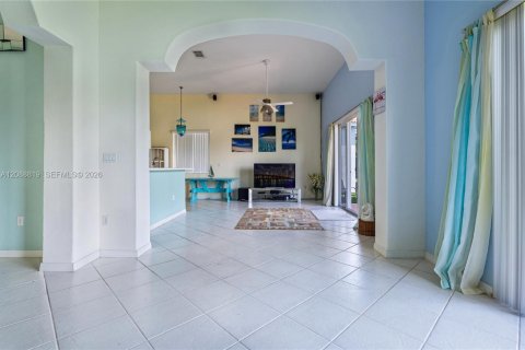 Casa en venta en Miami, Florida, 3 dormitorios, 215.53 m2 № 2381894 - foto 9