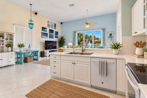 Casa en venta en Miami, Florida, 3 dormitorios, 215.53 m2 № 2381894 - foto 18