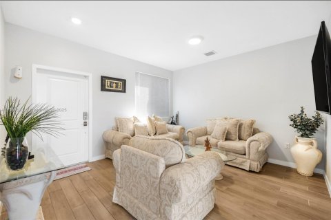 Townhouse in Homestead, Florida 3 bedrooms, 120.96 sq.m. № 1888739 - photo 6