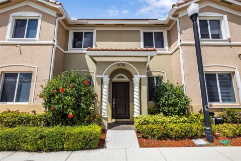 Townhouse in Homestead, Florida 3 bedrooms, 120.96 sq.m. № 1888739 - photo 3