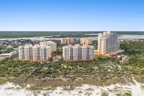 Condo à New Smyrna Beach, Floride, 4 chambres № 2423876