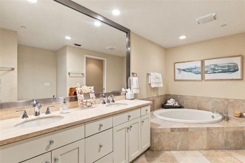 Copropriété à vendre à New Smyrna Beach, Floride: 4 chambres, 242.47 m2 № 2423876 - photo 22