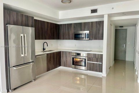 Copropriété à louer à Miami, Floride: 1 chambre, 70.51 m2 № 2167908 - photo 4