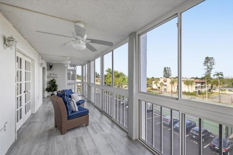 Copropriété à louer à Saint Petersburg, Floride: 3 chambres, 139.35 m2 № 2424137 - photo 19