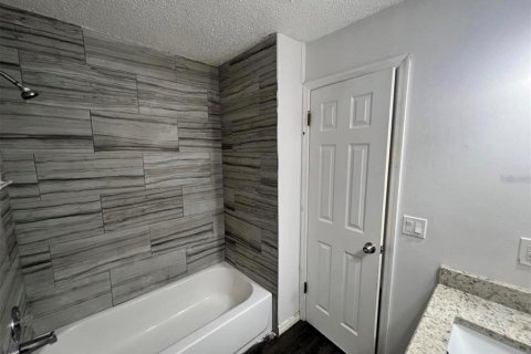 Touwnhouse à louer à Orlando, Floride: 2 chambres, 82.59 m2 № 2106466 - photo 8