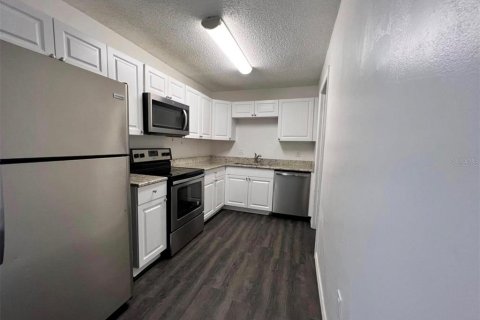 Touwnhouse à louer à Orlando, Floride: 2 chambres, 82.59 m2 № 2106466 - photo 6