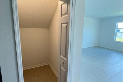 House in Port Charlotte, Florida 4 bedrooms, 198.25 sq.m. № 1803003 - photo 14