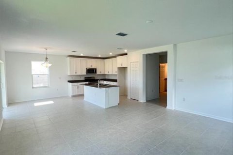 House in Port Charlotte, Florida 4 bedrooms, 198.25 sq.m. № 1803003 - photo 3