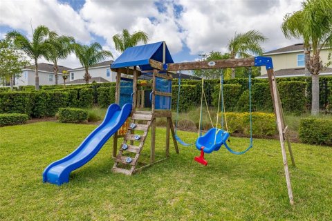 House in Kissimmee, Florida 8 bedrooms, 335.28 sq.m. № 1678232 - photo 9