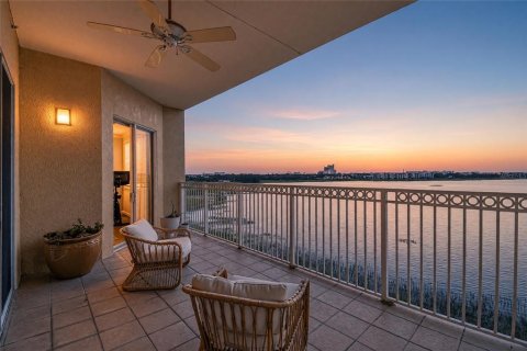 Condominio en alquiler en Orlando, Florida, 3 dormitorios, 236.81 m2 № 2330966 - foto 12