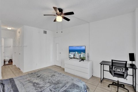 Copropriété à vendre à Hollywood, Floride: 1 chambre, 83.8 m2 № 2184373 - photo 16