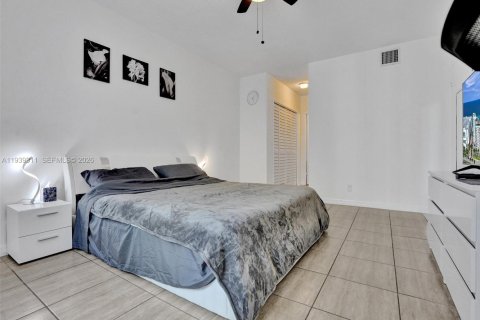 Copropriété à vendre à Hollywood, Floride: 1 chambre, 83.8 m2 № 2184373 - photo 8