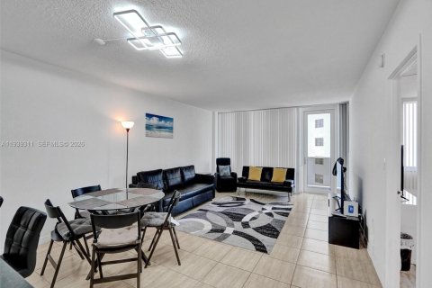 Copropriété à vendre à Hollywood, Floride: 1 chambre, 83.8 m2 № 2184373 - photo 10
