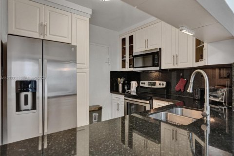 Copropriété à vendre à Hollywood, Floride: 1 chambre, 83.8 m2 № 2184373 - photo 4