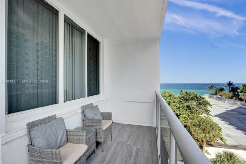Condo à Hollywood, Floride, 1 chambre  № 2184373